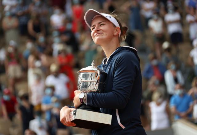 奇异果体育app-用双冠书写黑马传奇 克雷吉茨科娃法网“一飞冲天”